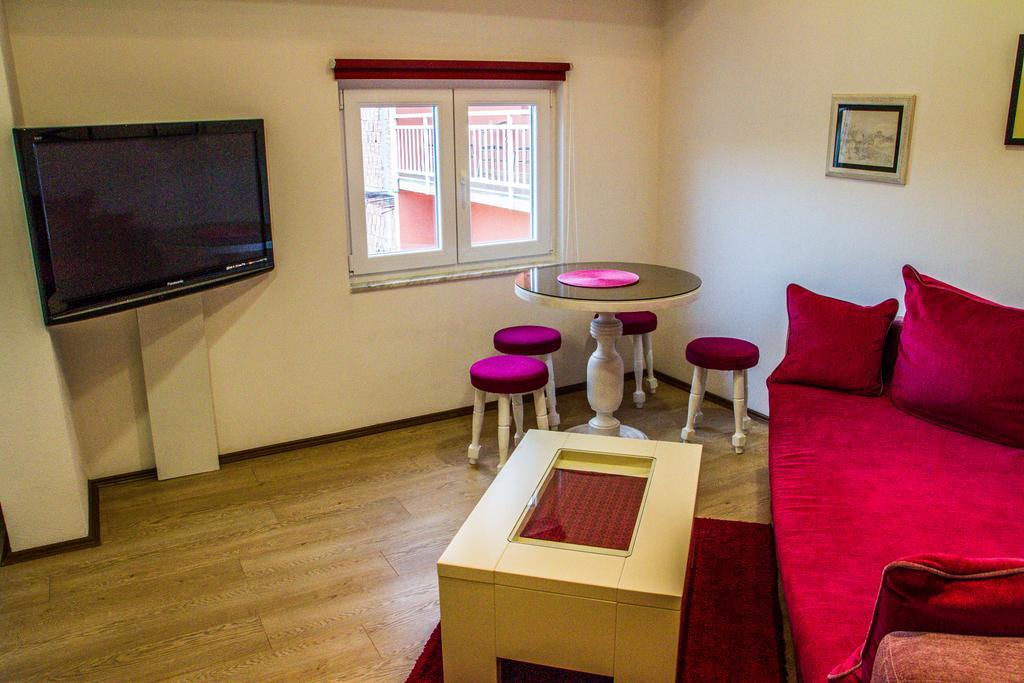 Magic River View Apartment Mostar Eksteriør billede